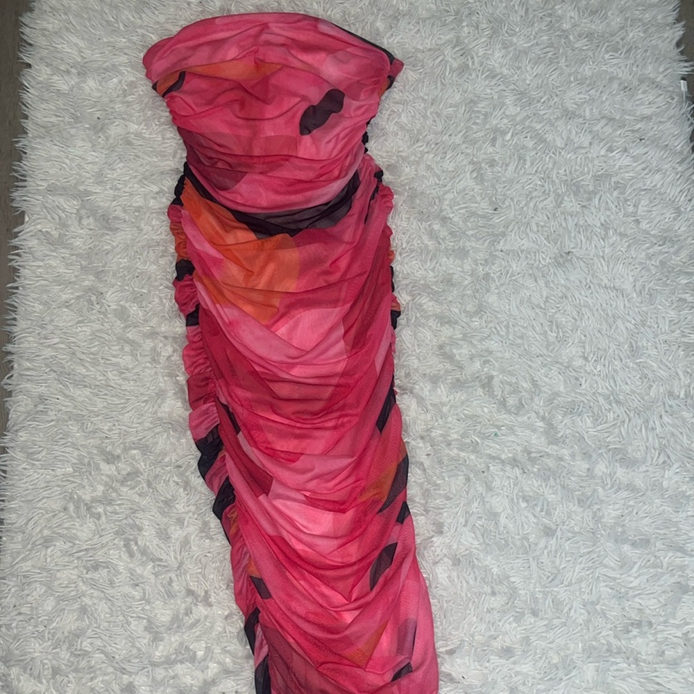 YG Collection Hawaii Bodycon Dress. Size Medium